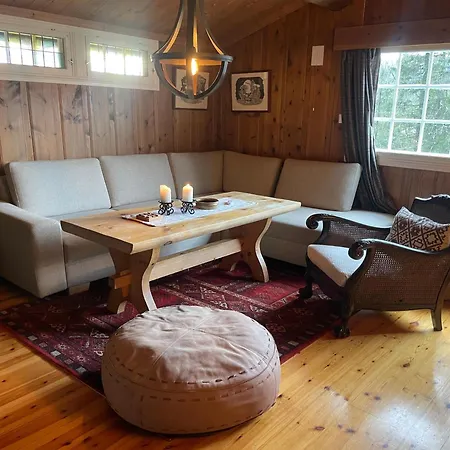 Hjemmekoselig Ved Oyangen Ferienhaus *