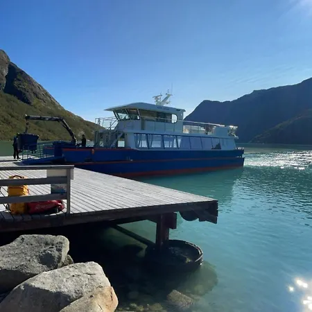 Hjemmekoselig Ved Oyangen Ferienhaus *